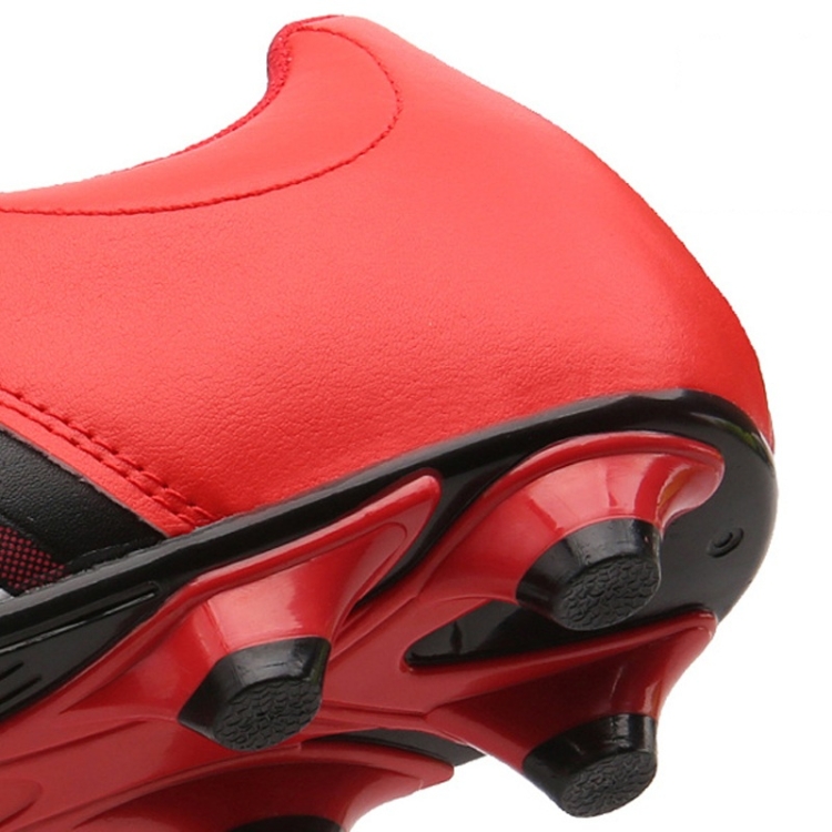 Comfortable and Lightweight PU Soccer Shoes for Children & Adult, 31, 32, 33, 34, 35, 36, 37, 38, 39, 40, 41, 42, 43 - Image 5